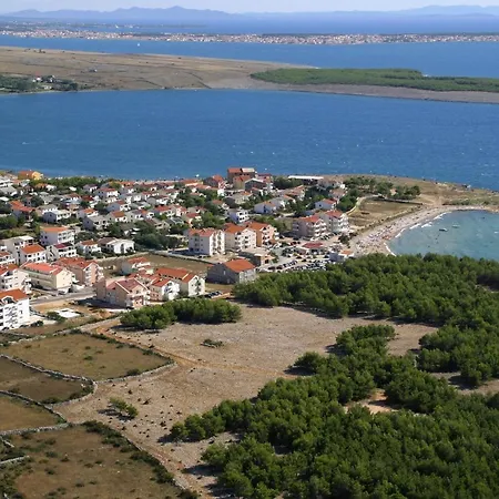 Apartments With A Parking Space Povljana, Pag - 6315 *